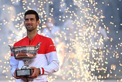 Djokovic renverse Tsitsipas à Roland-Garros