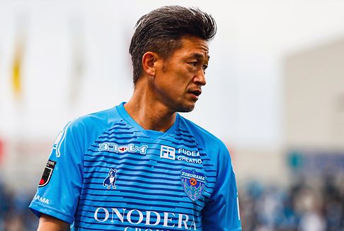 Bald 54: Japans ältester Fußball-Profi macht weiter