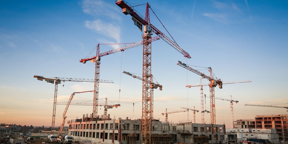 Auch am Ban de Gasperich im Süden der Hauptstadt entsteht derzeit ein komplett neuer Stadtteil. Auch hier wird vor allem Büroraum geschaffen: Langfristig sollen dort rund 20 000 Menschen zur Arbeit gehen und etwa 6 000 Menschen leben.