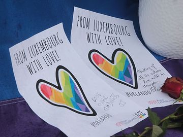 49 Menschen kamen ums Leben: Luxemburg gedenkt der Opfer von Orlando