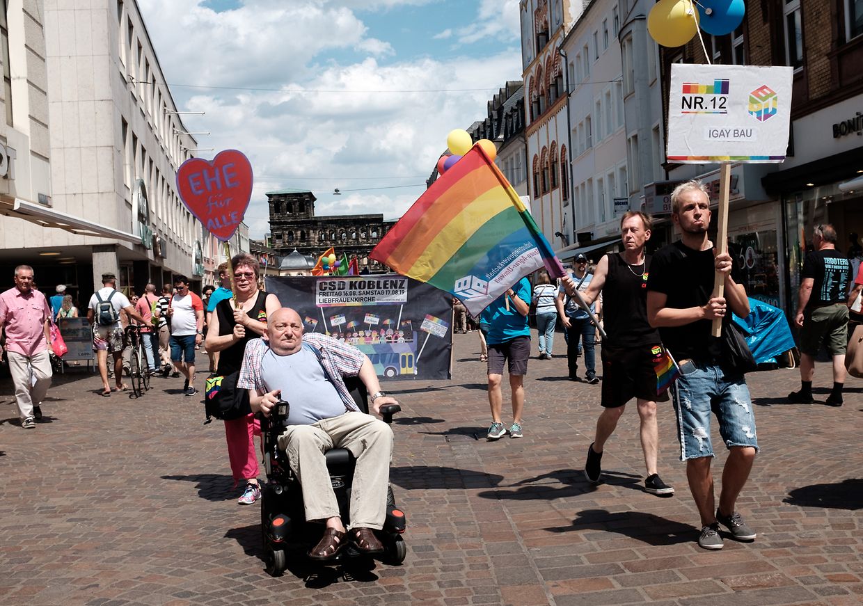 CSD Straßenfest, Trier / Foto: Viktor Wittal