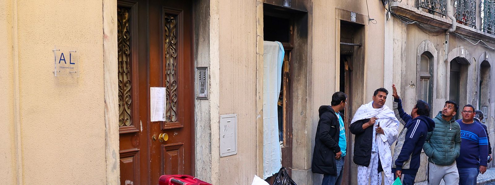 Um incêndio, no número 55 da Rua do Terreirinho, no bairro da Mouraria, em Lisboa, provocou no passado sábado, dois mortos e 14 feridos.