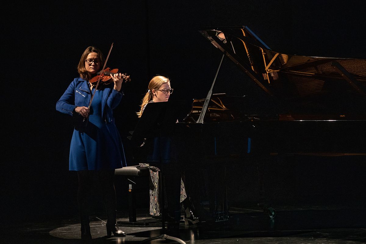 La pianiste Cathy Krier et la violoniste Laurence Koch ont assuré l'encadrement musical des Assises. 