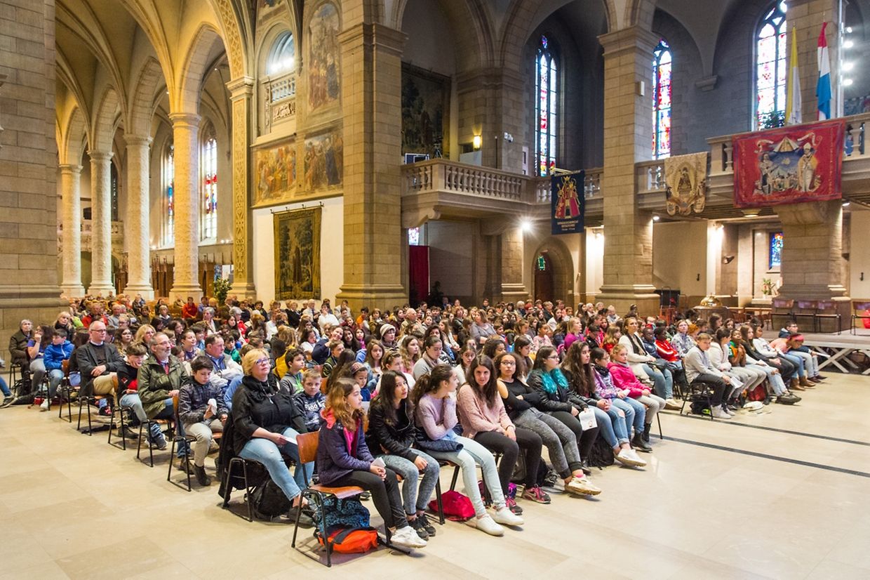 Messe für die neue Pfarrei “Déifferdeng Saint - François - d’Assise.