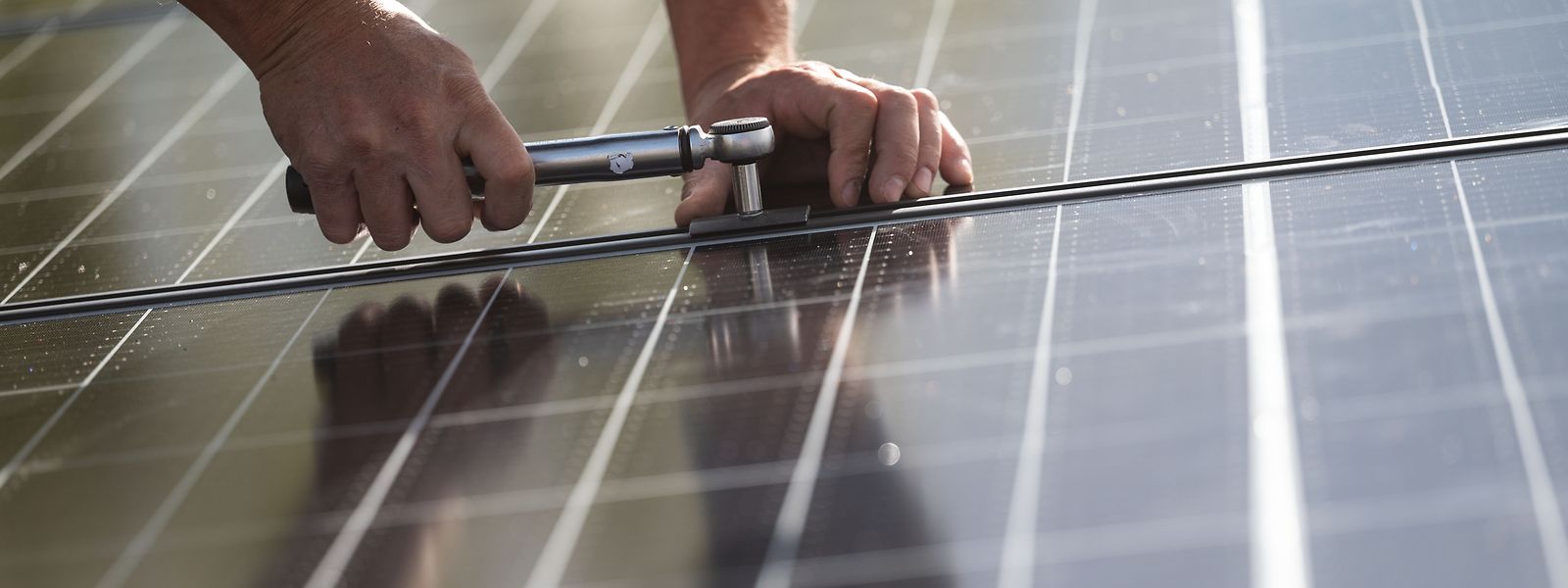Der Werkzeugkasten der nationalen Klimapolitik soll um einen Klimapakt für Klein- und Mittelbetriebe und eine Roadmap für die Industrie erweitert werden.