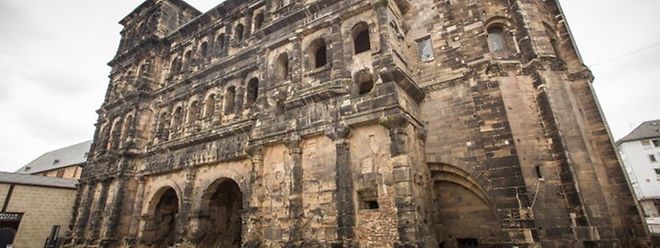 Die Porta Nigra, das Wahrzeichen von Trier, wurde 170 n. Chr. erbaut.