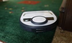 ARCHIV - Zum Themendienst-Bericht von Katja Fischer vom 31. Dezember 2018: Saugroboter erledigen eine lästige Hausarbeit für ihre Besitzer -  ganz von selbst. Foto: Ina Fassbender/dpa-tmn - Honorarfrei nur für Bezieher des dpa-Themendienstes +++ dpa-Themendienst +++