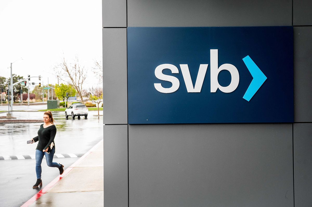 A property manager representative outside Silicon Valley Bank's headquarters in California earlier this month.