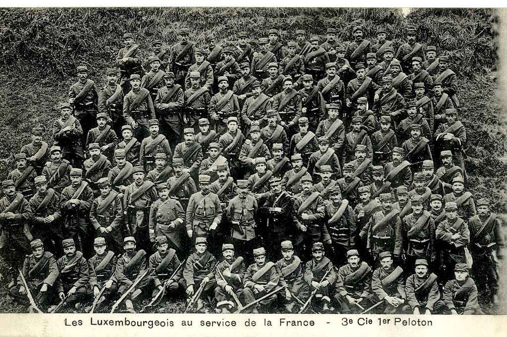 Viele junge Luxemburger engagierten sich in der französischen „Légion étrangère“, wie diese Postkarte aus dem Jahre 1915 beweist.