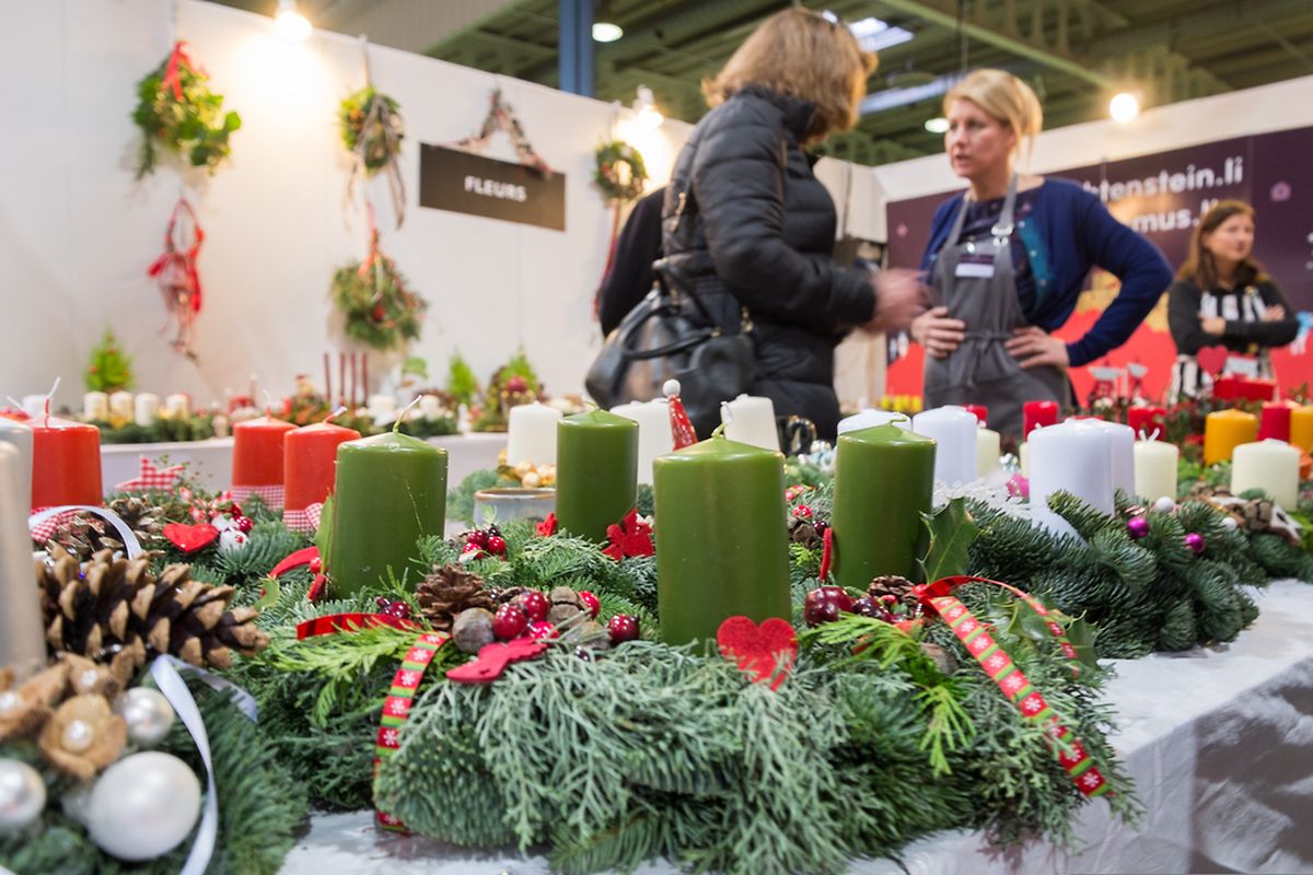 Wer mochte, konnte sich auch noch rasch einen Adventskranz besorgen.