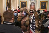 TOPSHOT - Supporters of US President Donald Trump enter the US Capitol on January 6, 2021, in Washington, DC. - Demonstrators breeched security and entered the Capitol as Congress debated the a 2020 presidential election Electoral Vote Certification. (Photo by Saul LOEB / AFP)