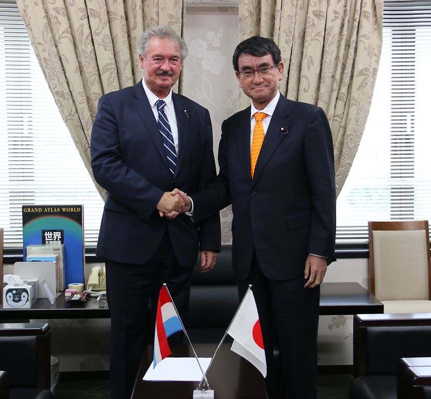 Am Rande der Staatsvisite traf Außenminister Jean Asselborn in Tokio mit Taro Kono, Diplomatiechef in Japan zusammen.