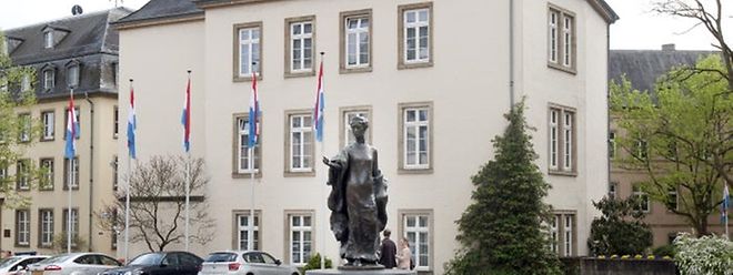 Am Denkmal von Großherzogin Charlotte wird Großherzog Henri am Dienstag einen Blumenkranz niederlegen.