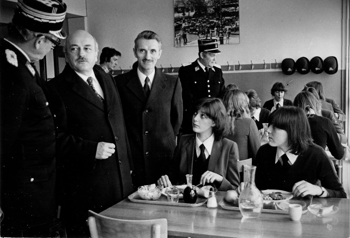 Am 10. Februar 1980 bekamen die Polizeischülerin bei ihrer Ausbildung in Reims Besuch von Politik und Presse.