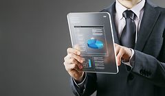 Viele Tätigkeiten in Finanzhäusern - von Transaktionsüberwachung bis hin zur Kundenberatung - werden inzwischen von Computerprogrammen erledigt.