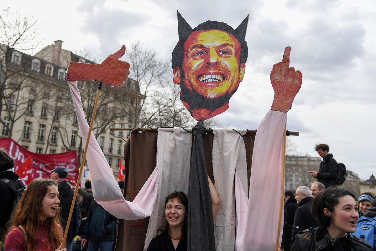 Protestos em França contra a reforma de pensões 
