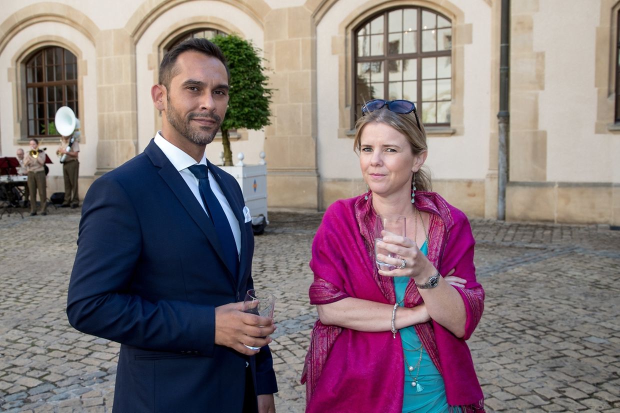 Nasir Zubori et Julia Chambers.