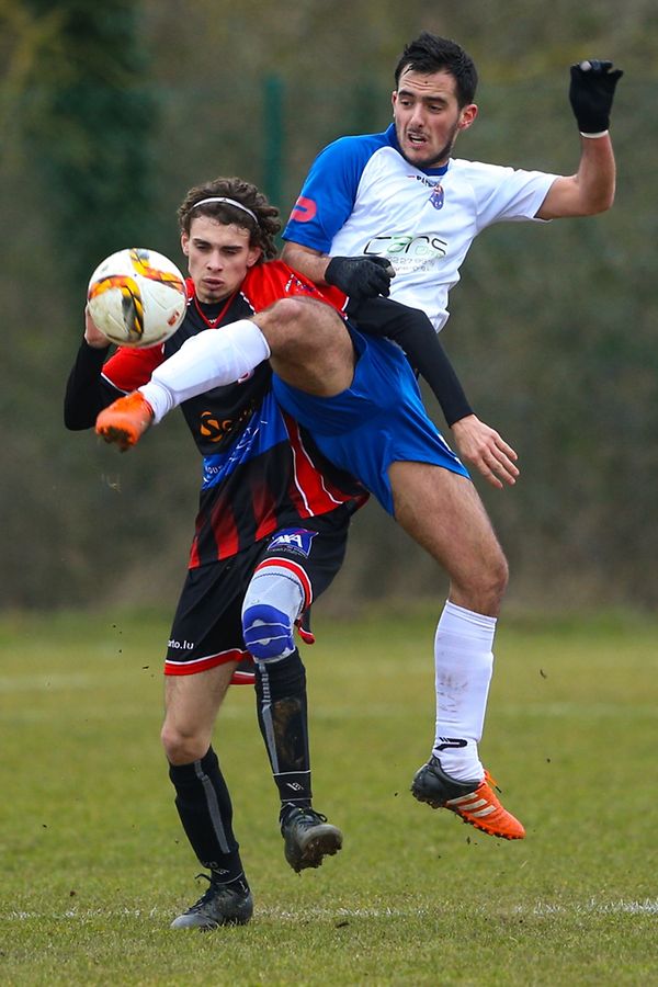 Red Boys Aspelt - AS Luxembourg-Porto 0-1: Michel De Jesus et André Fitas. 