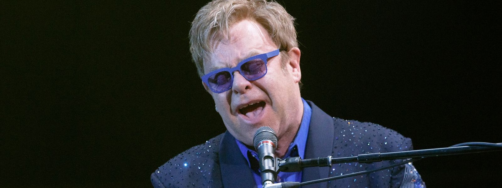 Elton John wird 75 und ist bereits auf Abschiedstournee. Dreimal war er in Luxemburg, stets vor einer generationsübergreifenden Fangemeinschaft.