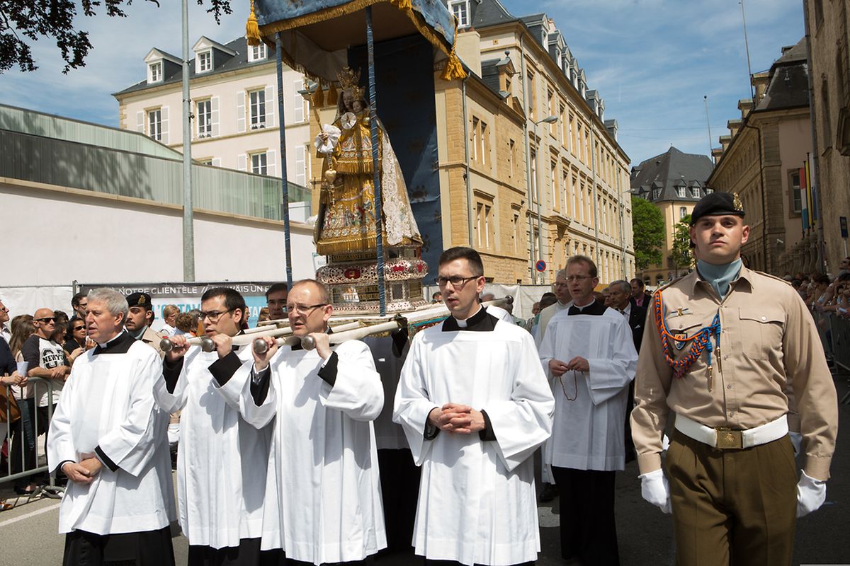 Octave Procession de cloture de l'Octave avec la messe 25.05.14 Joaquim Valente