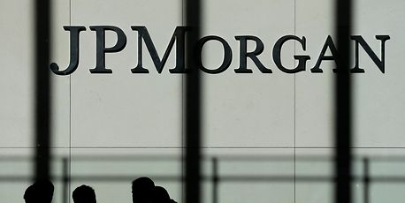 Goldman, JPMorgan plan bumper bonuses to get edge in deal boom - Vimarsana News