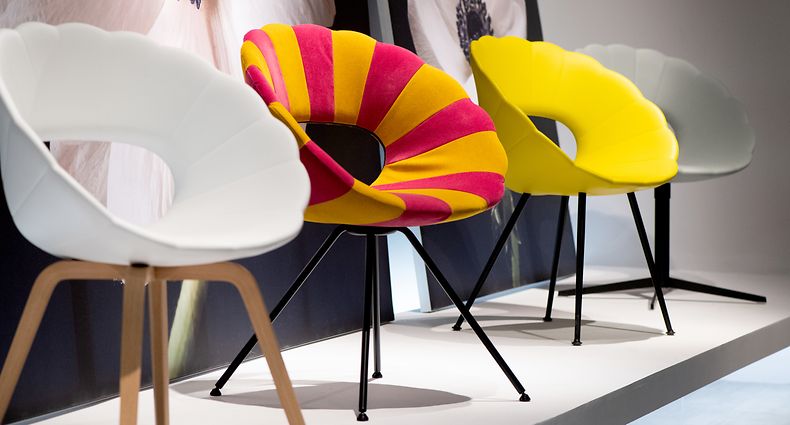 Zum Themendienst-Bericht von Isabelle Modler, Franziska Gabbert und Simone A. Mayer vom 14. Januar 2020: Mit Stühlen in Blütenform kann man die Natur optisch ins Haus holen - Tonon hat sie auf der Internationalen Möbelmesse IMM in Köln vorgestellt. Foto: Franziska Gabbert/dpa-tmn - Honorarfrei nur für Bezieher des dpa-Themendienstes +++ dpa-Themendienst +++