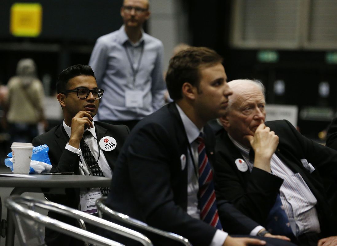 Das "Pro-Leave"-Lager schaut gespannt, wie sich die Zahlen entwickeln.