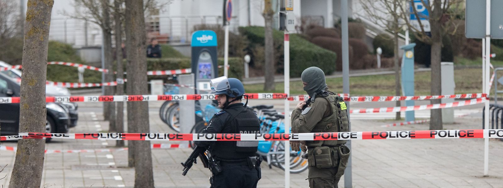 Nach einer Bombendrohung sind am Dienstag Teile des Hauptstadt-Viertels Cessingen abgeriegelt worden. 