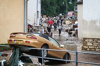 überschwemmungen - Ermsdorf -  aufräumarbeiten - Photo : Pierre Matgé