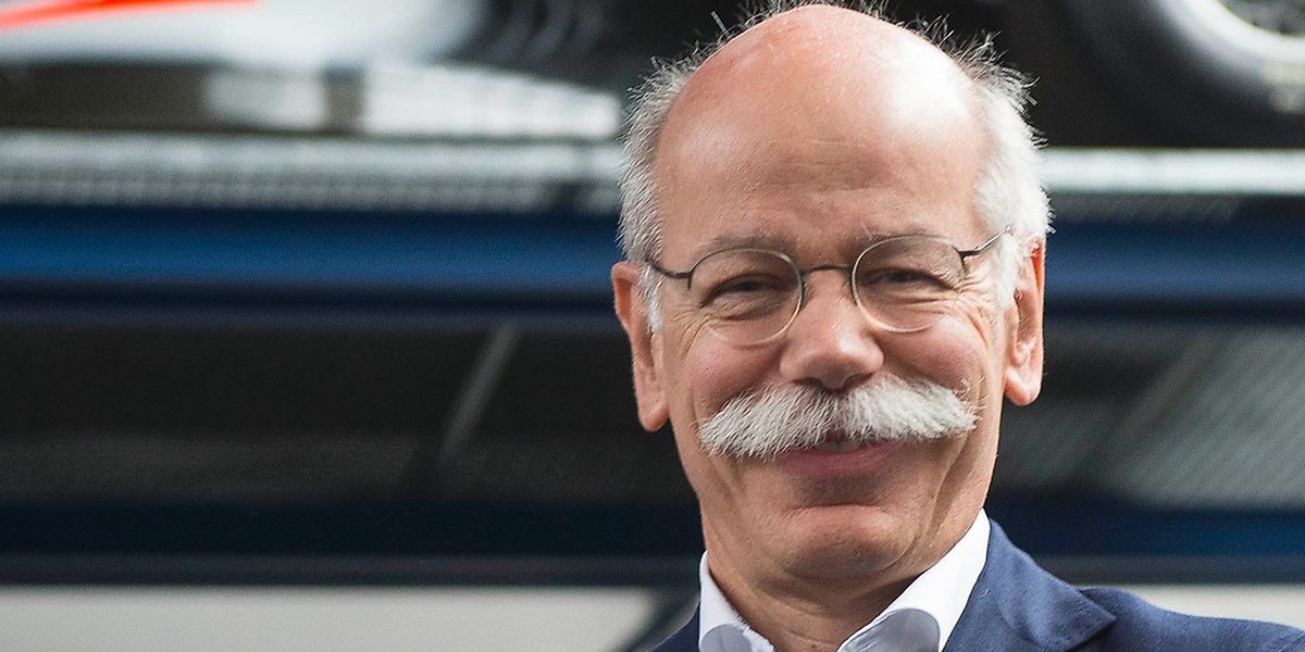 Daimler-Chef Dieter Zetsche hat gut lachen: Sein Konzern fuhr ein Top-Jahr ein, er kassierte dafür unter den Top-Managern das Top-Gehalt.