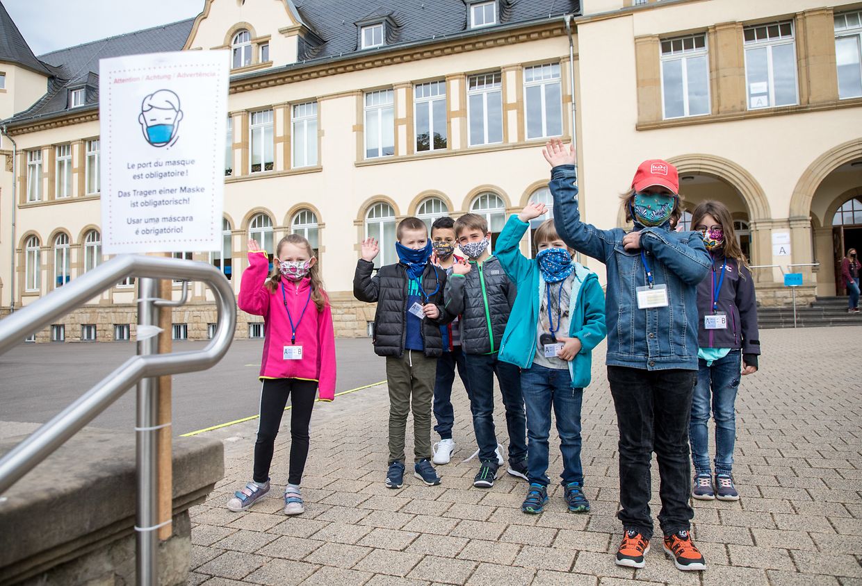 In der "Maacher Schoul" überwieg die Freude über den ersten richtigen Schultag nach der langen Corona-Pause. 