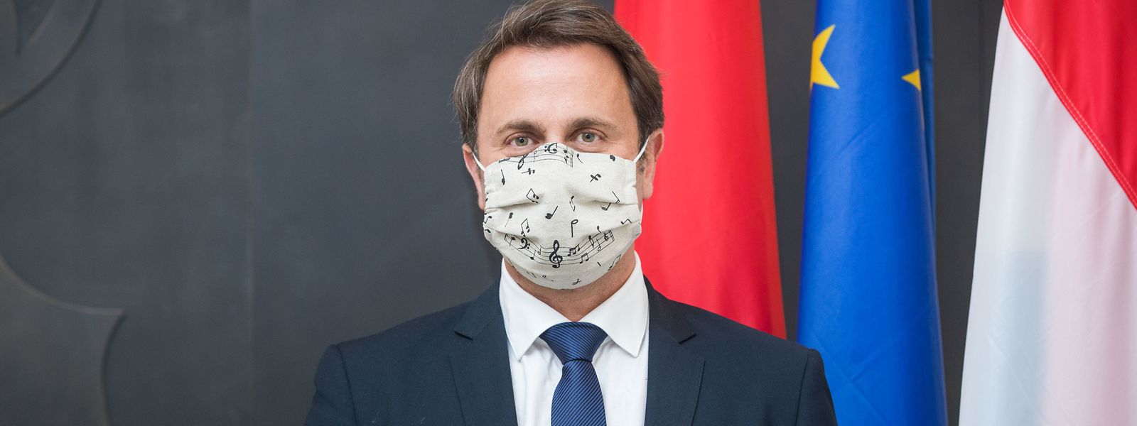 Premierminister Xavier Bettel hält sich auch am Europatag an die Hygienevorschriften. 
