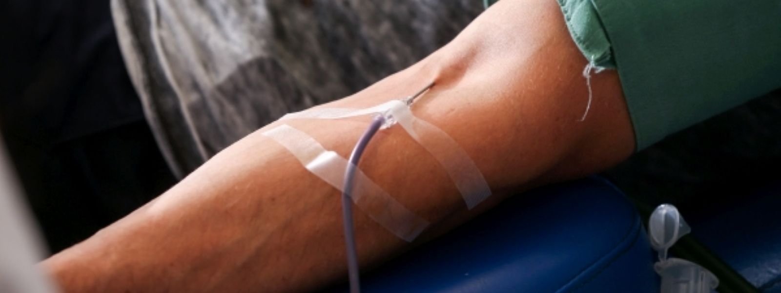 Das Blutspendeverbot für homosexuelle Menschen ist seit Jahrzehnten umstritten.