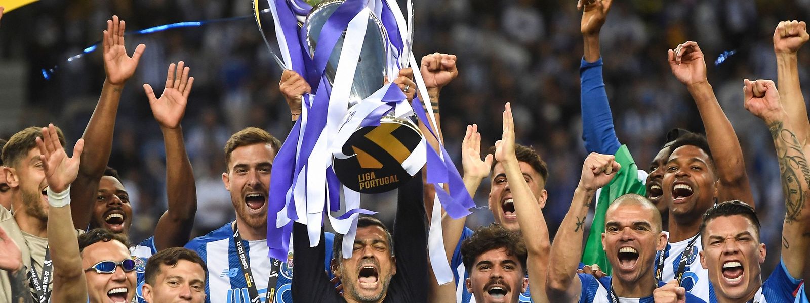 FC Porto conquista o 30.º título de campeão da I Liga portuguesa de futebol.