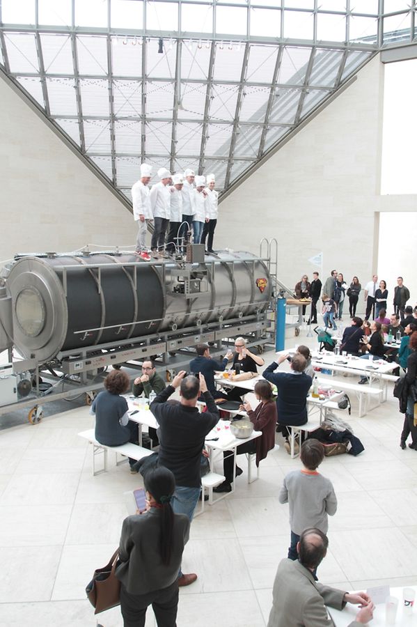 "Cloaca reloaded" des belgischen Künstlers Wim Delvoye.