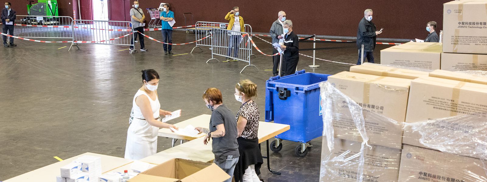 Un Premier Centre Pret Ne Manque Plus Que Le Vaccin