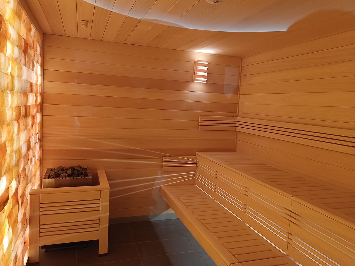 Le complexe Hamelys est équipé de deux saunas: l'un nordique à 85°C et l'autre, une grotte de sel, à 45°C.