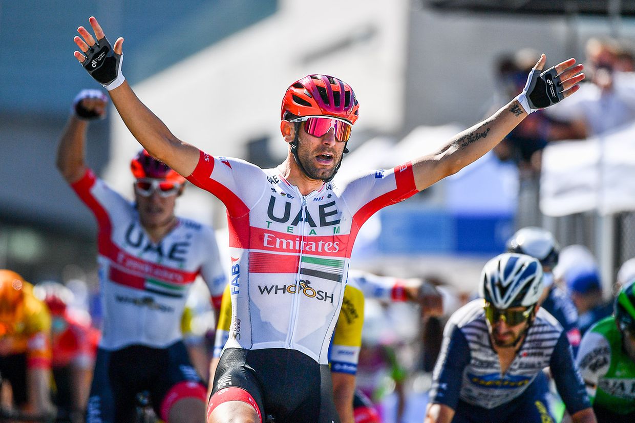 Diego Ulissi (I/Emirates) sichert sich den Etappensieg auf der ersten Etappe.