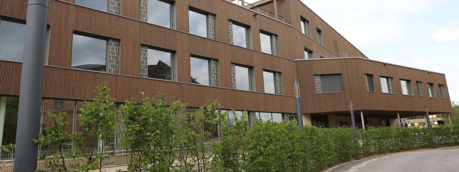 Das neue Schulgebäude am Campus Gare steht auf 180 betonierten Bohrpfählen.