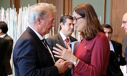 Außenminister Jean Asselborn im Gespräch mit EU-Handelskommissarin Cecilia Malmström.
