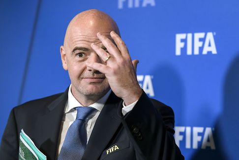 Mögliche WM-Aufstockung: Infantino: Entscheidung im Januar