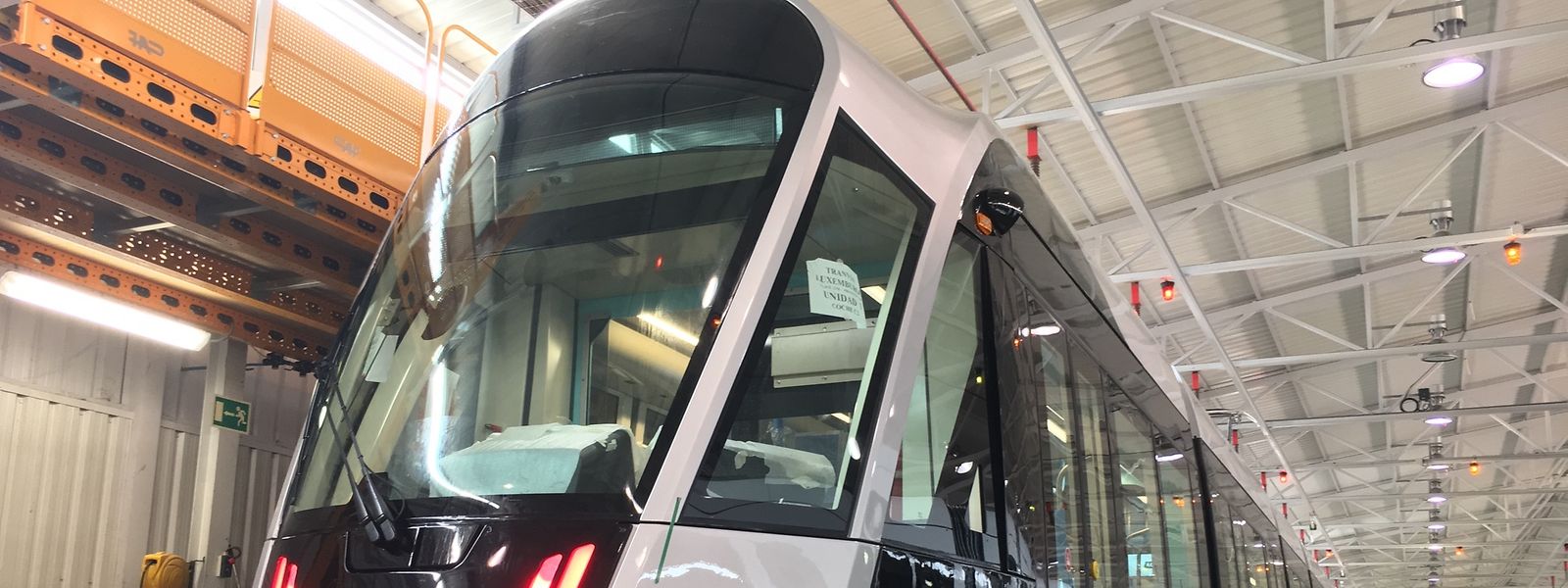 La première rame du Tram luxembourgeois est parachevée dans les ateliers de Saragosse. Elle sera livrée le mois prochain à Luxembourg.