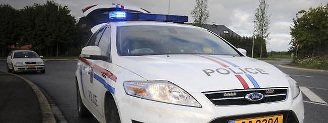 Die wütende Frau wurde festgenommen und dem Untersuchungsrichter vorgeführt.