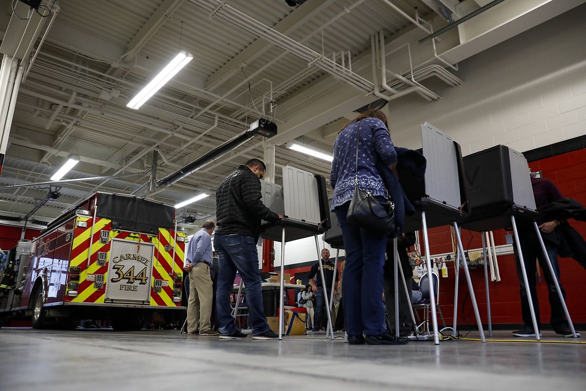 ...Feuerwehrgaragen... 