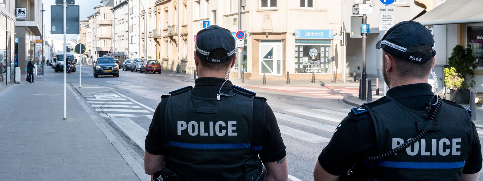 La police a réagi en renforçant sa présence à l'arrivée des Bandidos dans le quartier de la gare. 