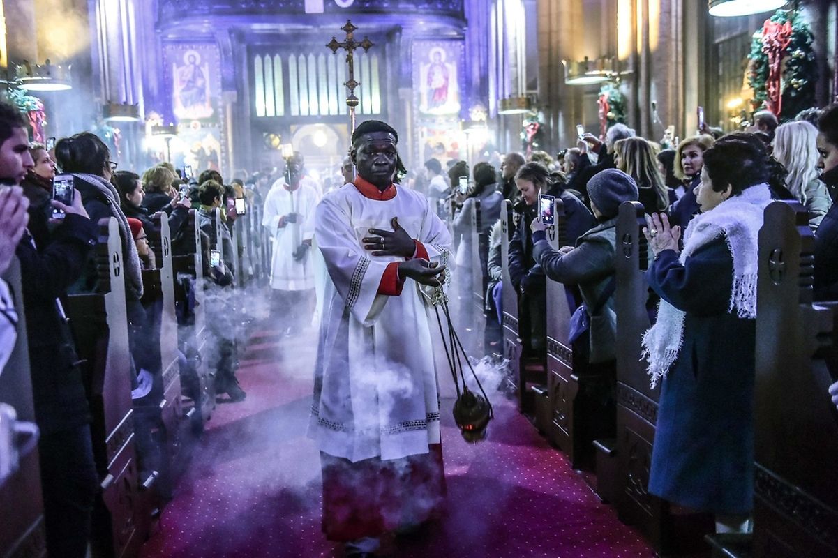 Für die türkischen Christen ist die Weihnachtsmette in der Saint Antuan Kirche im Beyoglu-Viertel in Istanbul das Highlight. 