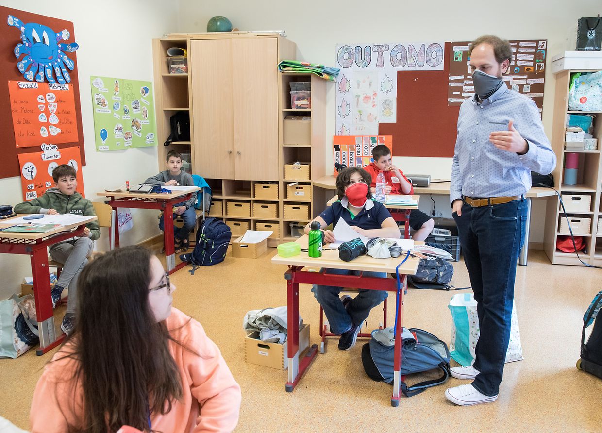 In der "Maacher Schoul" überwieg die Freude über den ersten richtigen Schultag nach der langen Corona-Pause. 