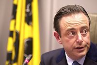 Bart De Wever a ouvert la porte à une possible alliance avec les socialistes. Mais le chemin est encore long. 