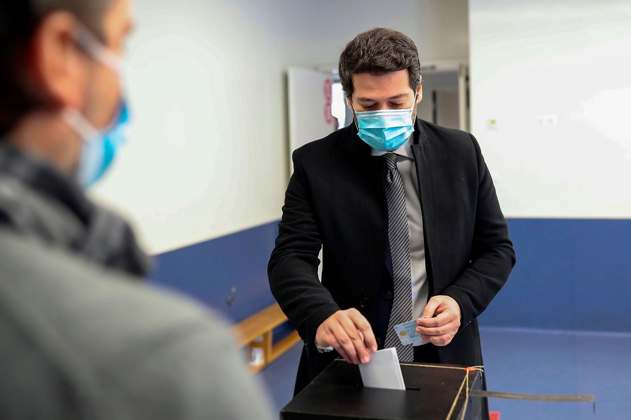 André Ventura, o candidato do Chega, da extrema-direita, votou este domingo no Parque das Nações, em Lisboa.
