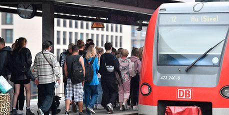 Germany's ultra-cheap train ticket had vast CO2 saving - Vimarsana News